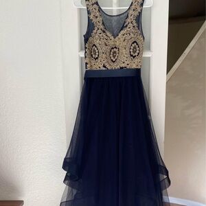 Elegant Navy Blue Layered Tulle Dress